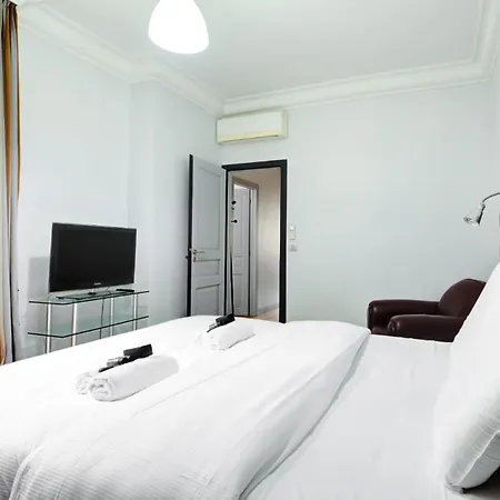 Apartament Moderne Avec Cuisine Equipee Et Balcon