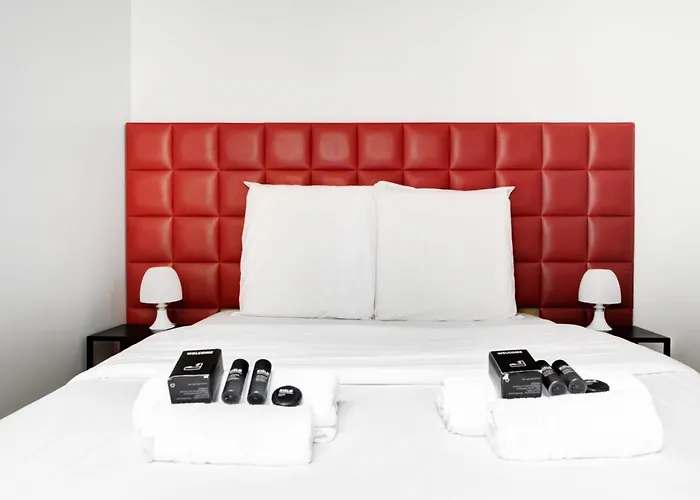 Moderne Avec Cuisine Equipee Et Balcon Appartement Paris